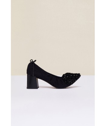 Pearl-embellished tweed pumps Venez découvrir notre 