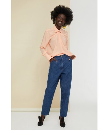 Denim carrot trousers Dans la société mordern