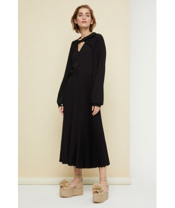 Twisted neckline pleated midi dress l'évolution des habitudes 